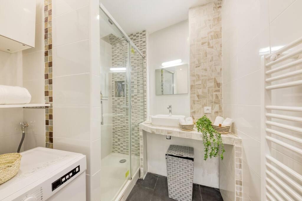 Proche Paris, Gare Rer C A 2 Min A Pieds, Notre Dame A 15min, Parking Prive Et Traveller Awards 2025 Apartment *